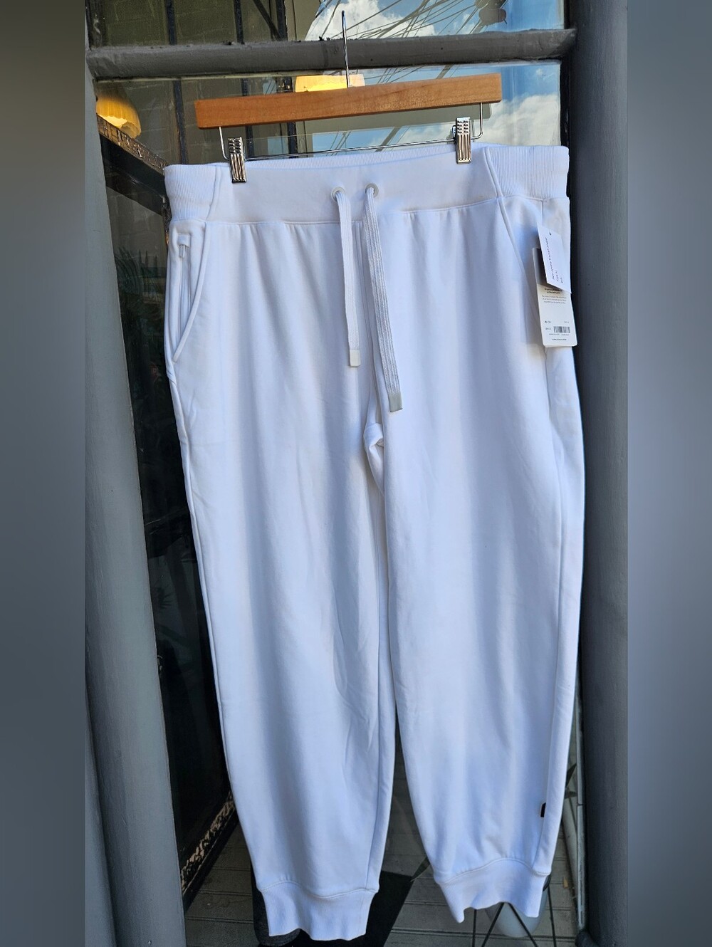 New Athleta Triumph Jogger